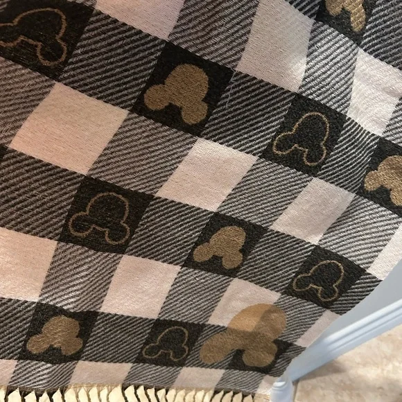Mickey Mouse Design Checkered Scarf Gift Ready - Picture 4 of 5